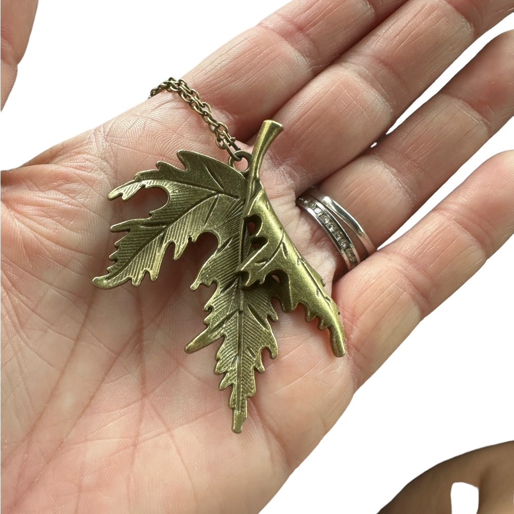 Antique Bronze Leaf Pendant Necklace
